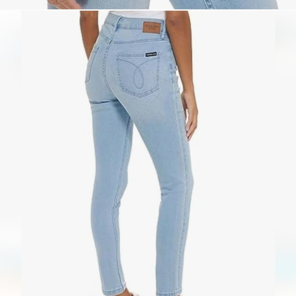 Calvin Klein Women's Light Blue Skinny Jeans